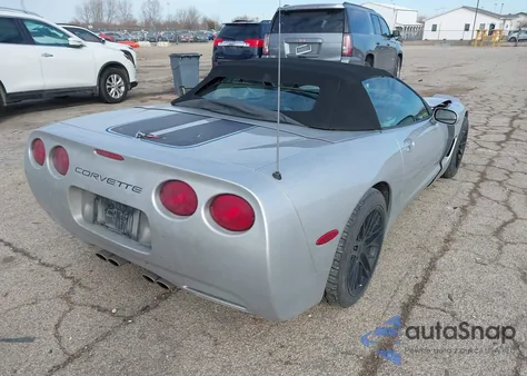 1998 Chevrolet Corvette из США, поврежденный, VIN 1G1YY32G5W5119917